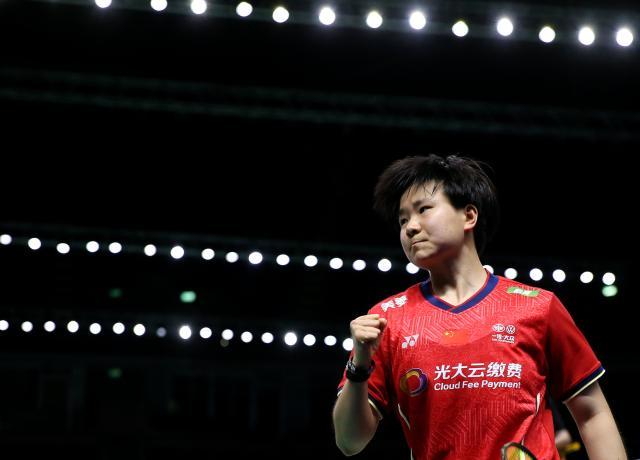 蓝鲸体育-尤杯国羽三战全胜小组第一出线 何冰娇鏖战演逆转
