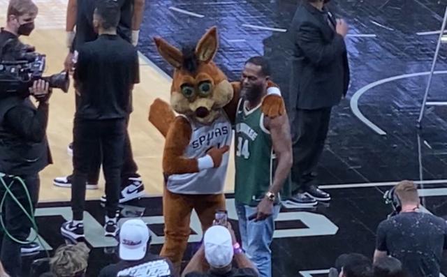 1635075418019017410.jpg 624281b9ec1dd2823ae7cca3f8913bd.jpg